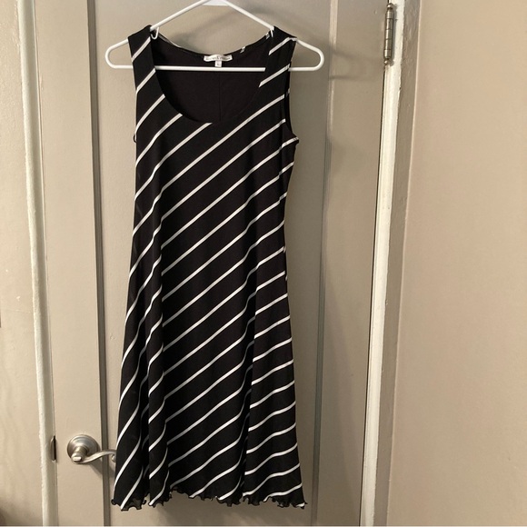 Moa Moa Black and White Diagonal Striped Midi Dress - Picture 1 of 3